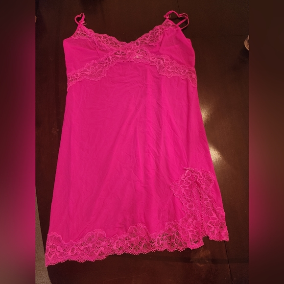 Victoria secret slip - Picture 3 of 5